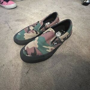 camo ultra cush slip on vans